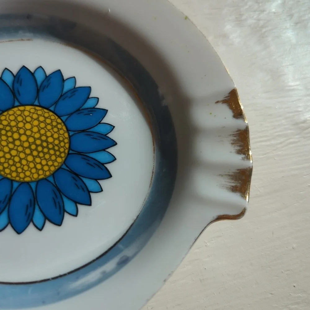 VTG‎ Sunflower Ashtray Porcelain 6.5